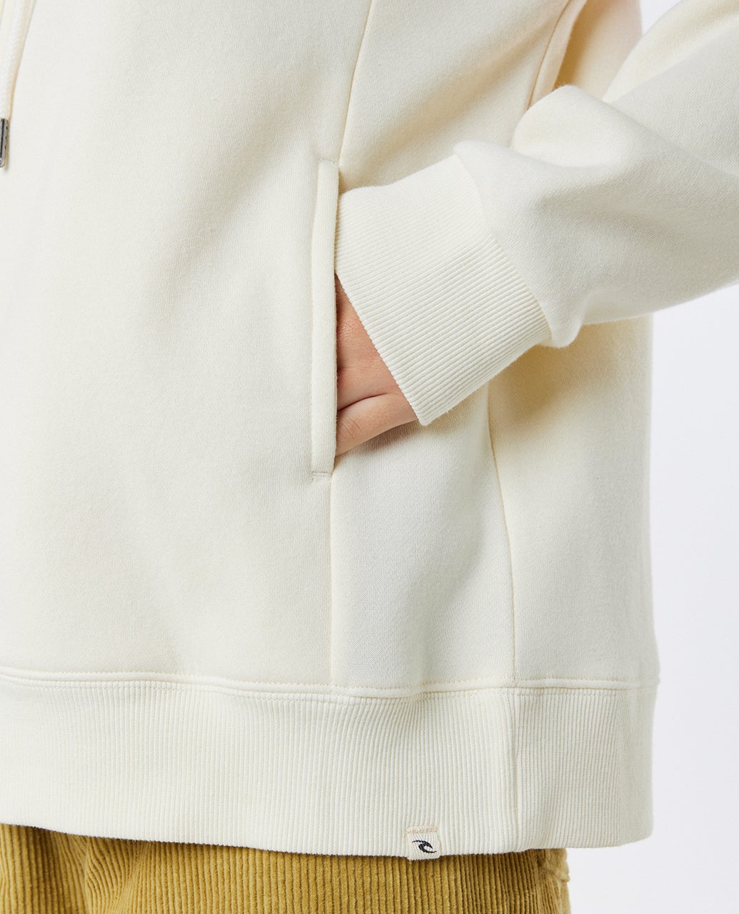 04LWFL_0003_6_1759119071000