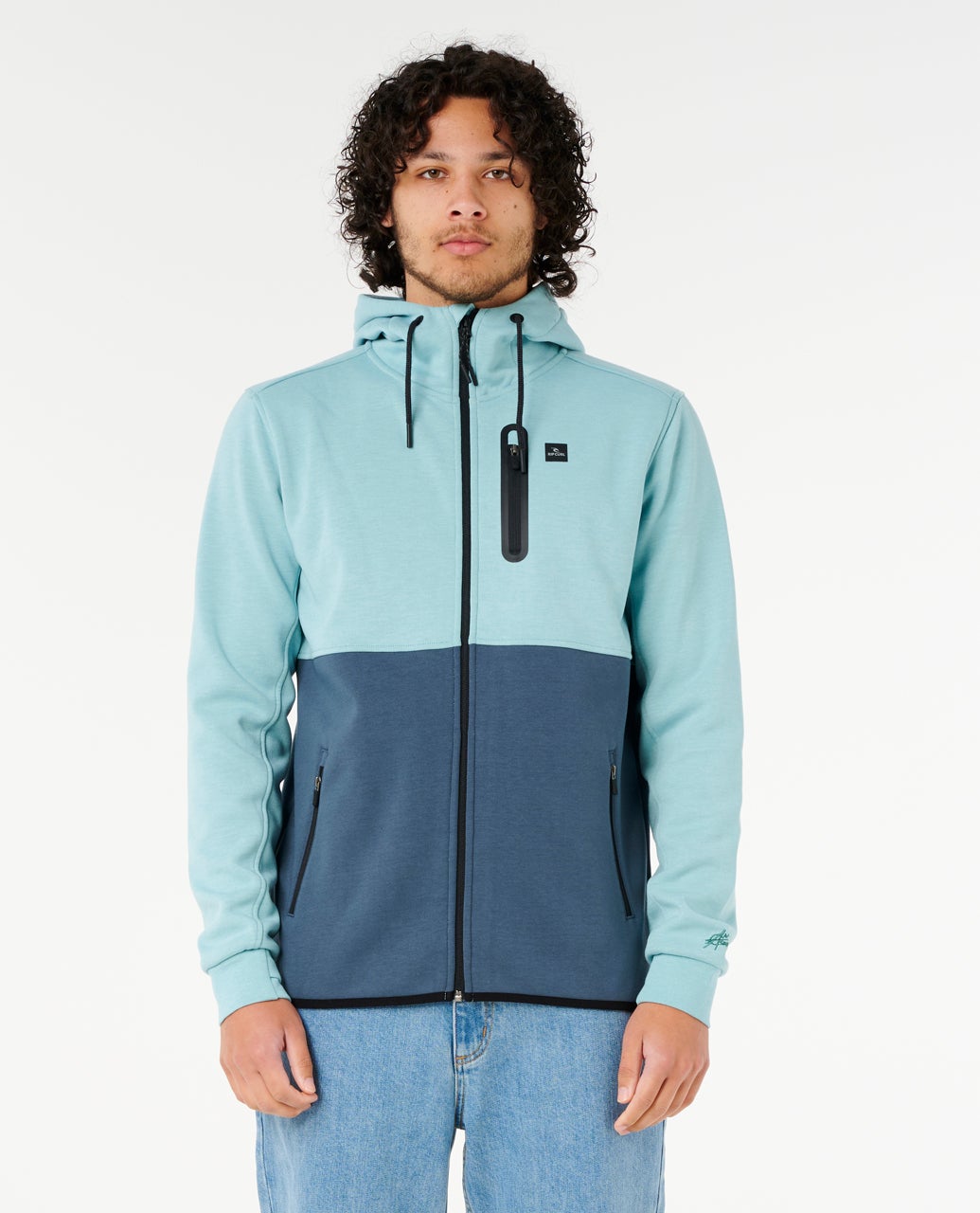 CFEDB9_3038_1_1759151884000