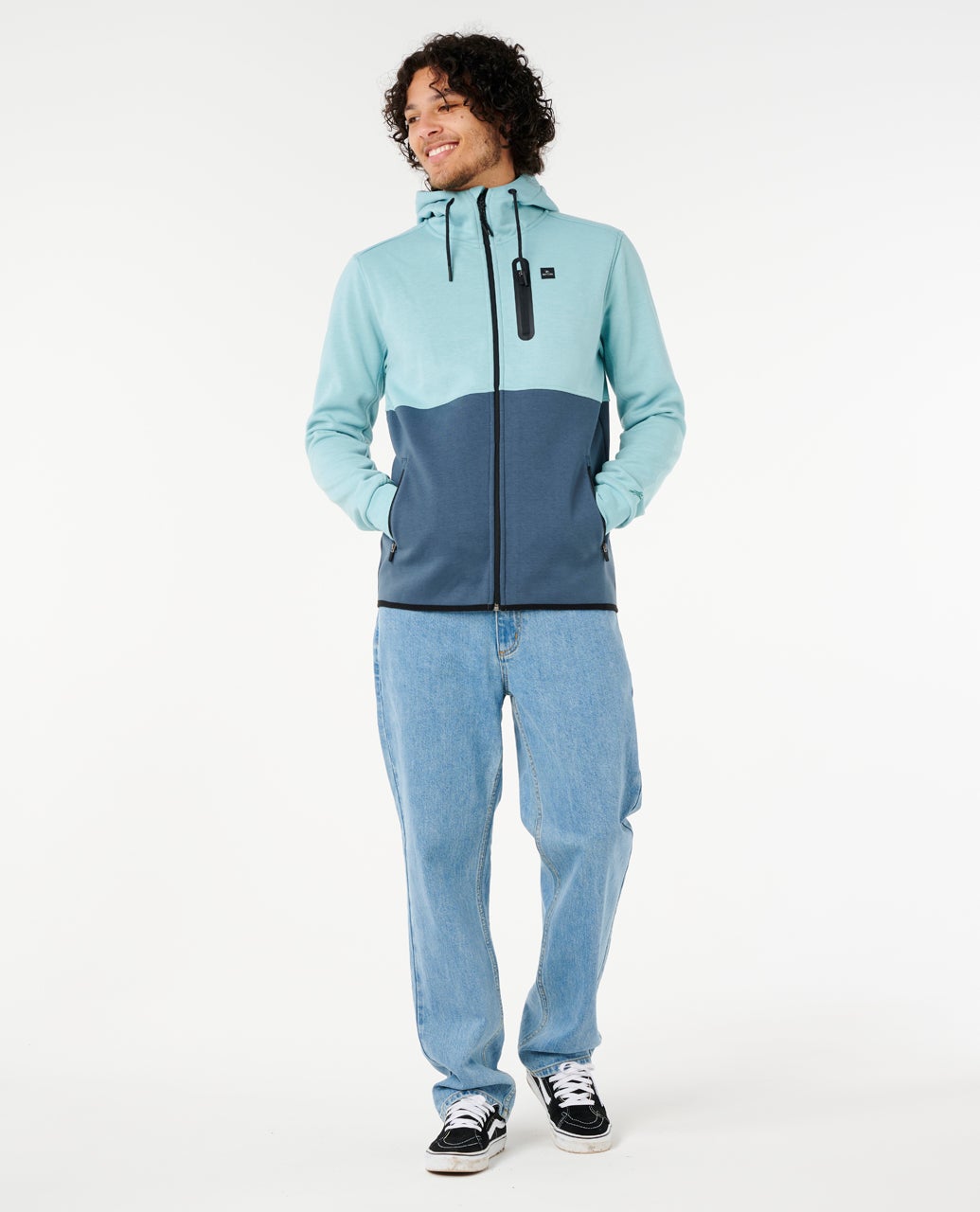 CFEDB9_3038_4_1759151885000