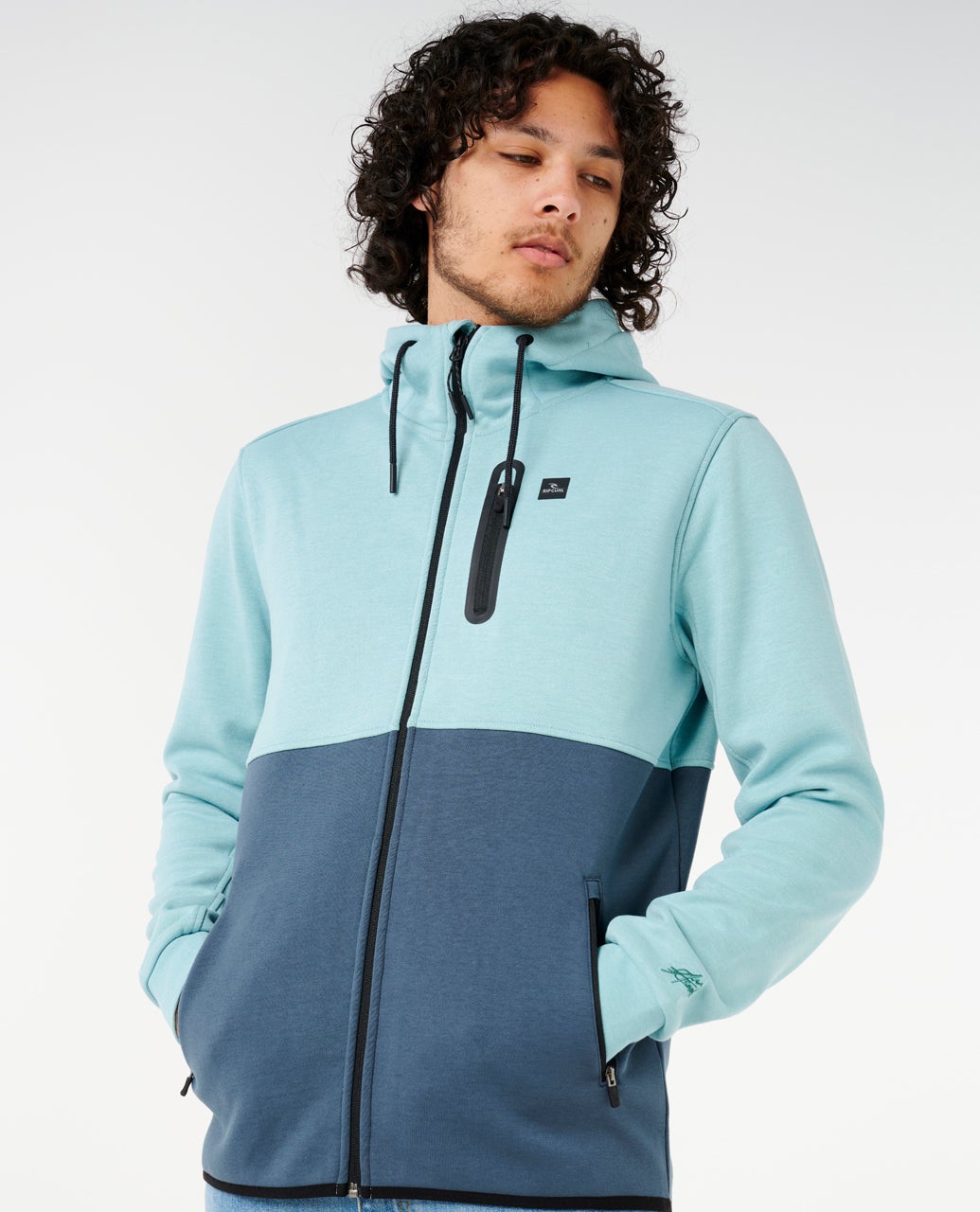 CFEDB9_3038_6_1759151886000